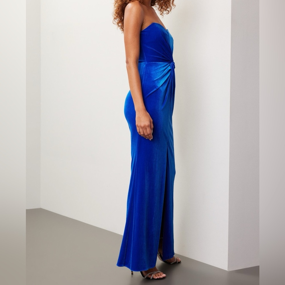 Liv Foster Velvet Strapless Gown, 4 - Picture 3 of 17